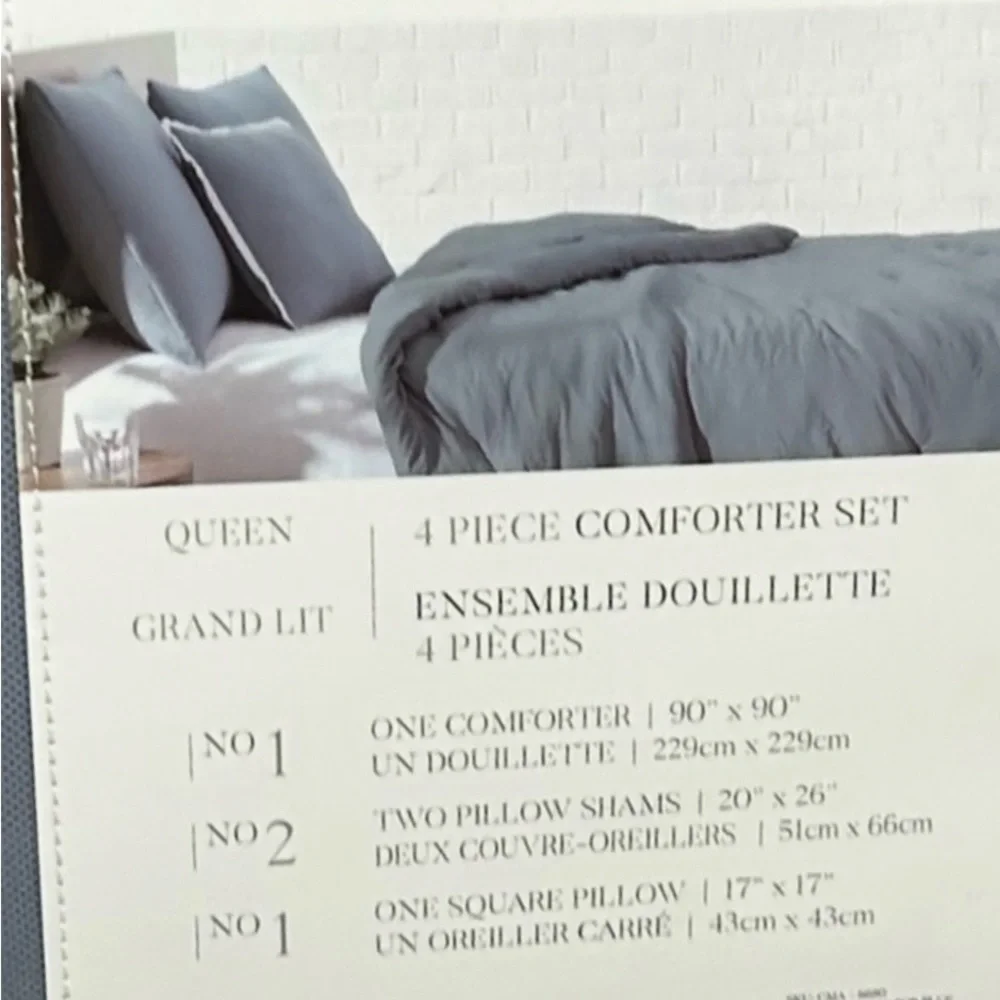 Dream Stories Vapor Blue Queen Comforter Set New 4 Pieces 90”x90”